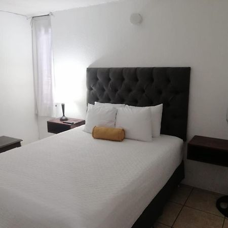 Global Airport Inn Free Shuttle Guatemala City Exterior foto